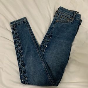 TOPSHOP Jamie Jeans | lace details